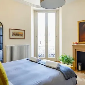 Sweethome Crispi Apartamento